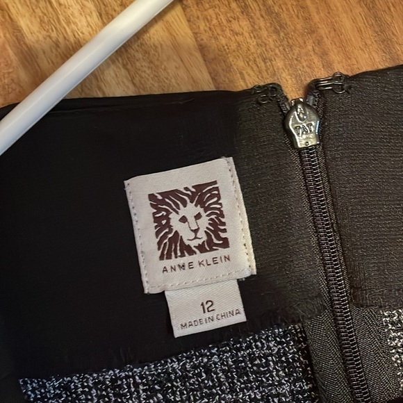 Anne Klein women’s dress 12 sheath knee length black white Stetch work business - Picture 3 of 6